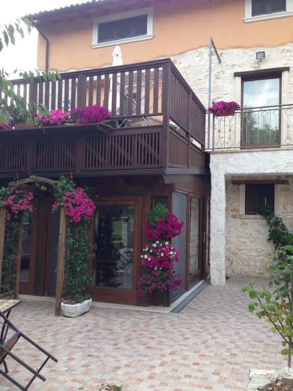 Agriturismo Capriccio Di Giove Cansano Buitenkant foto