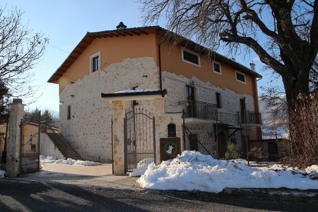 Agriturismo Capriccio Di Giove Cansano Buitenkant foto